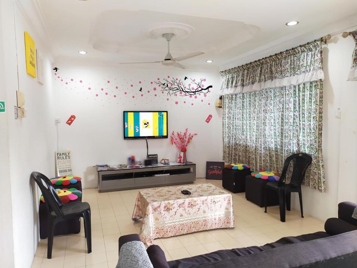 H Homestay Sibu - 1000Mbps 1Gbps Wifi, Astro & Auto Gate Parking Semi Detached House! Luaran gambar
