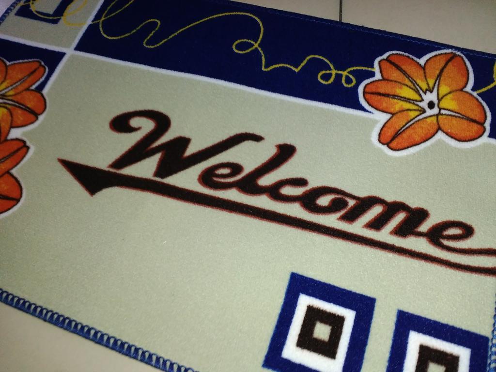H Homestay Sibu - 1000Mbps 1Gbps Wifi, Astro & Auto Gate Parking Semi Detached House! Luaran gambar