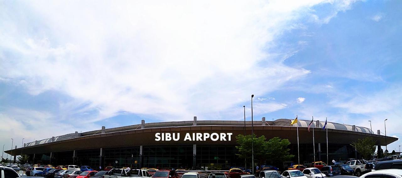 H Homestay Sibu - 1000Mbps 1Gbps Wifi, Astro & Auto Gate Parking Semi Detached House! Luaran gambar