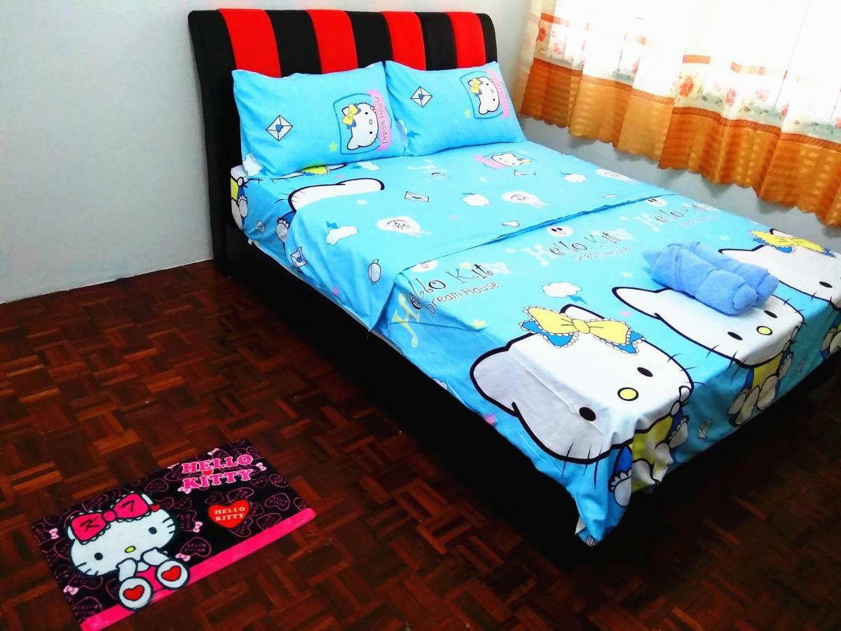 H Homestay Sibu - 1000Mbps 1Gbps Wifi, Astro & Auto Gate Parking Semi Detached House! Luaran gambar
